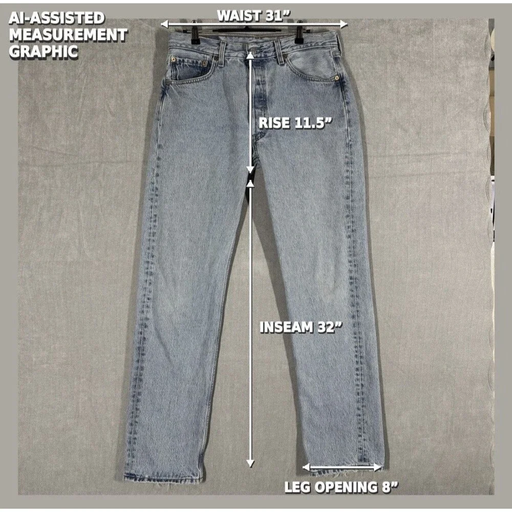 Vintage Levi's 501 Jeans Men's Size 33x34 Light Wash Button Fly 2000s Y2K